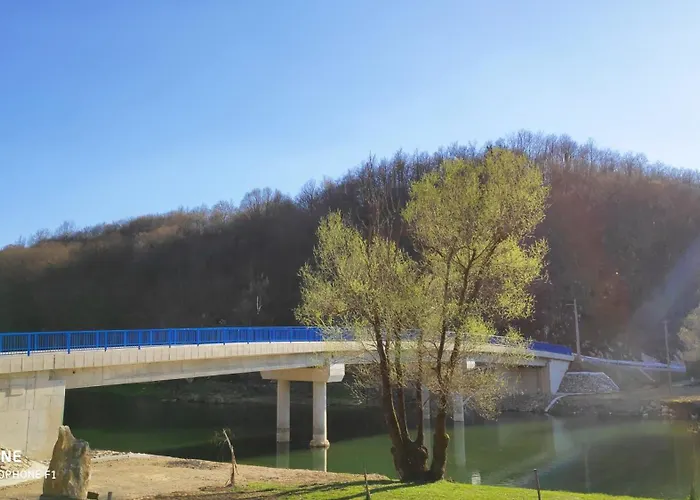 Smaragd River Near Rastoke & Plitvice Lakes