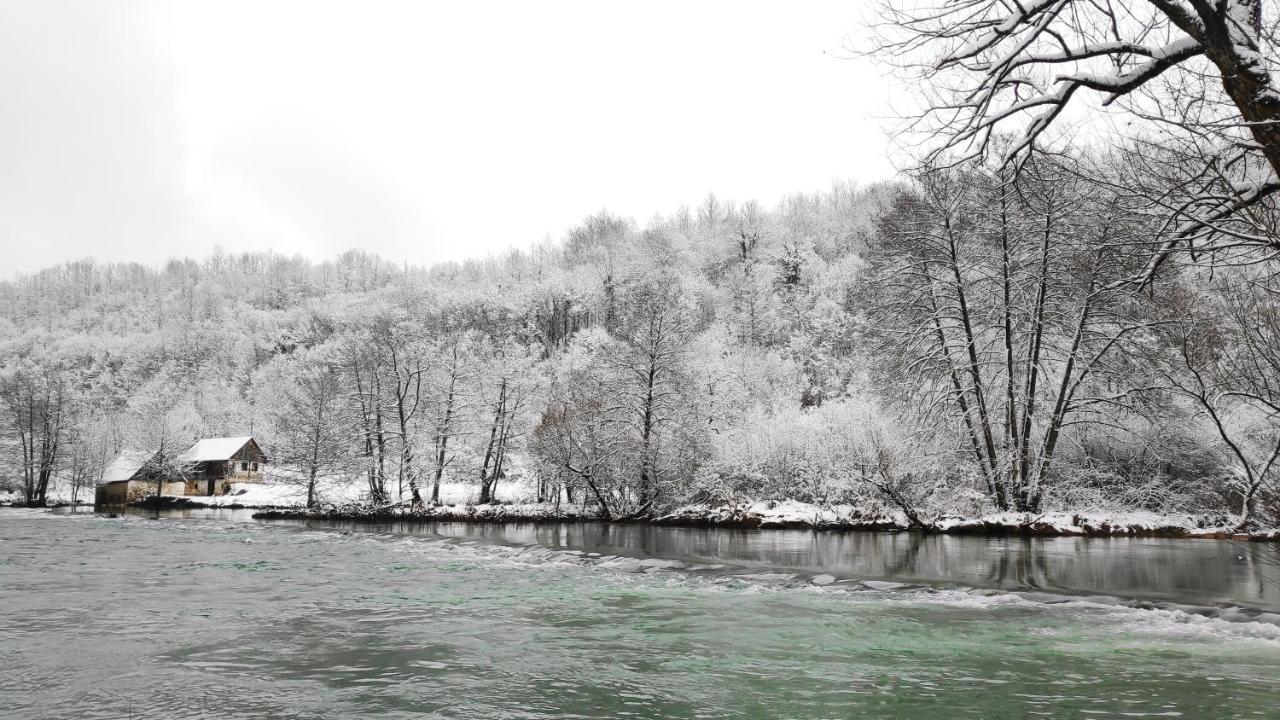 Smaragd River Near Rastoke & Plitvice Lakes Slunj